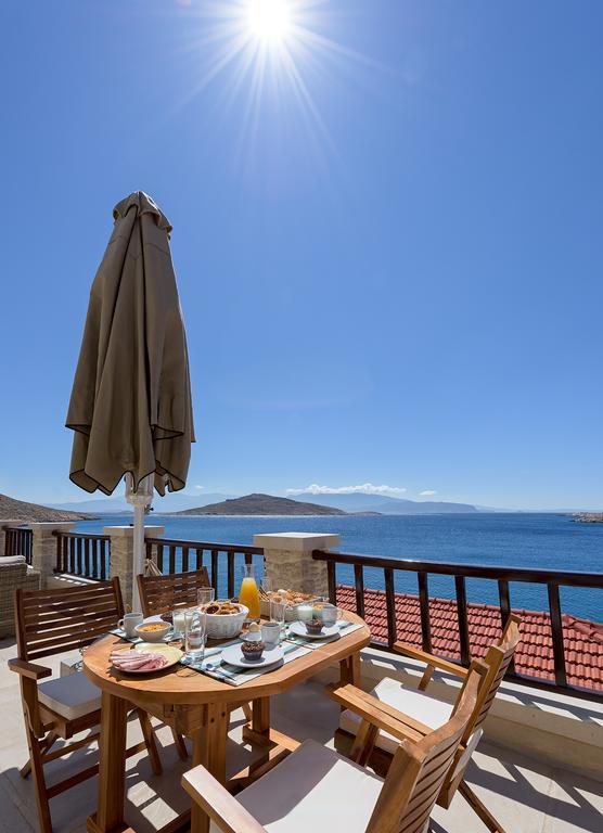 Admiral'S House Villa Chalki Town Exterior photo