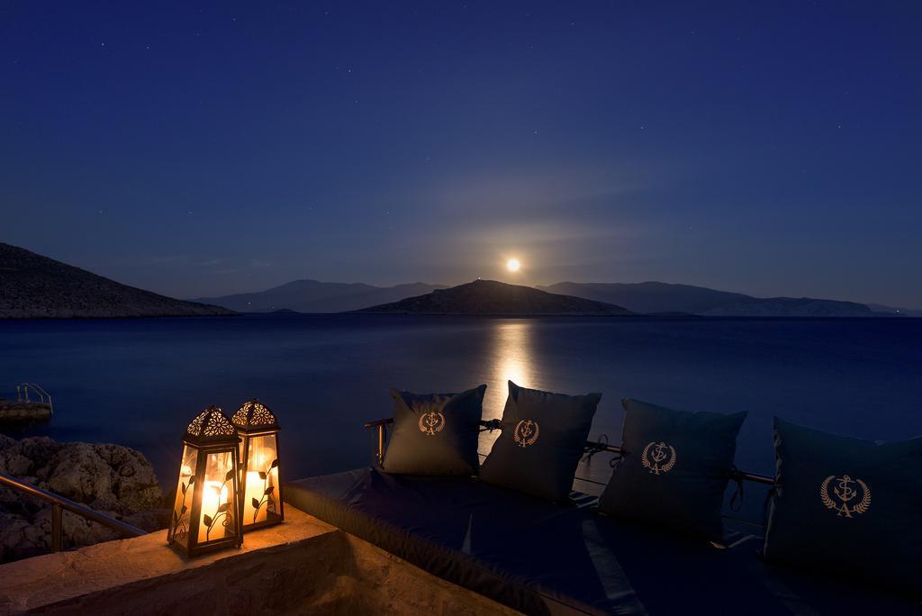 Admiral'S House Villa Chalki Town Exterior photo